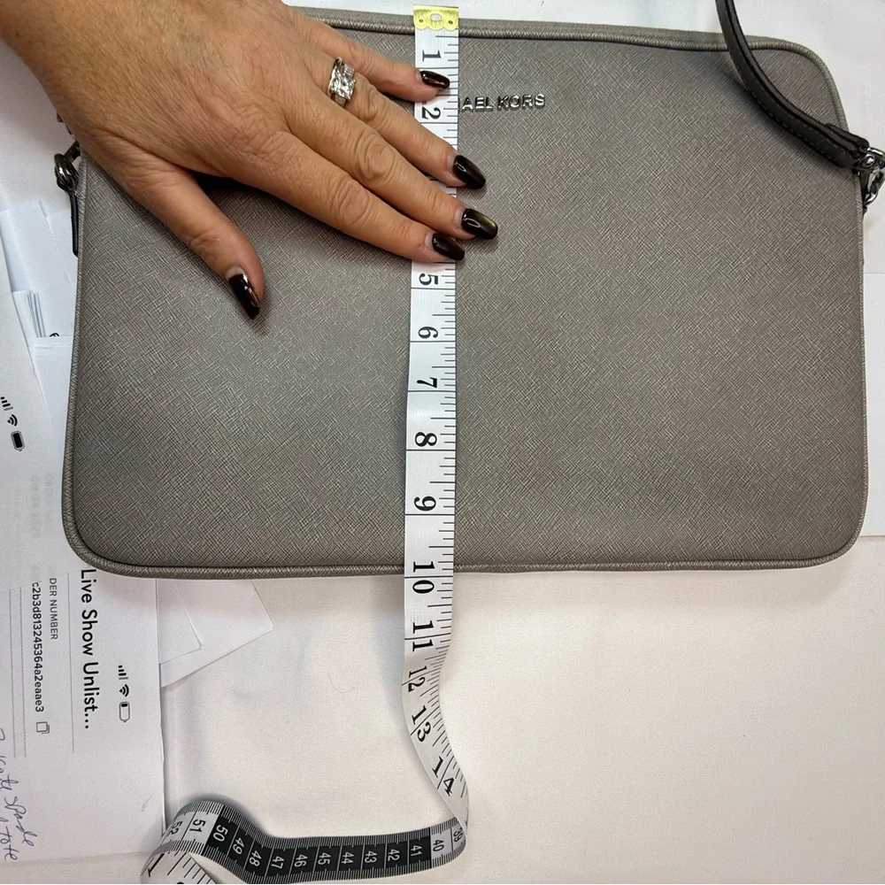 Michael Kors Laptop Bag in Gray EUC Men's or Women’s.